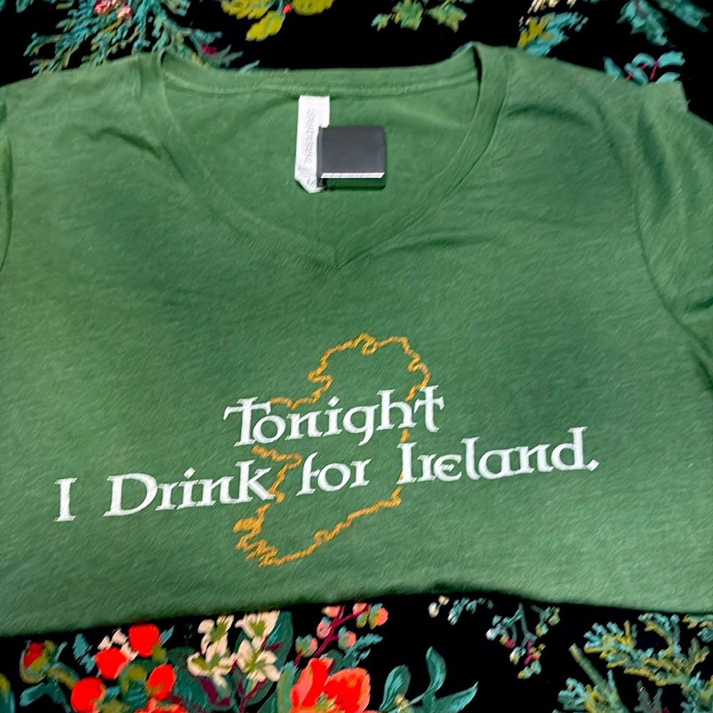 Irish T-shirt “Tonight I Drink for Ireland” Size M NWOT